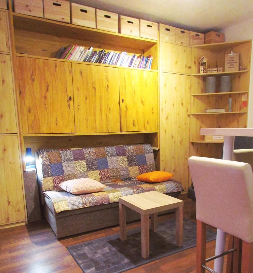Center Studio Apartment Pula Luaran gambar
