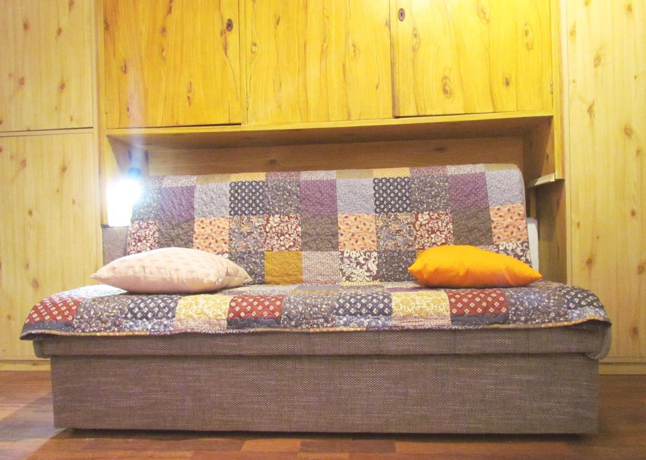 Center Studio Apartment Pula Luaran gambar
